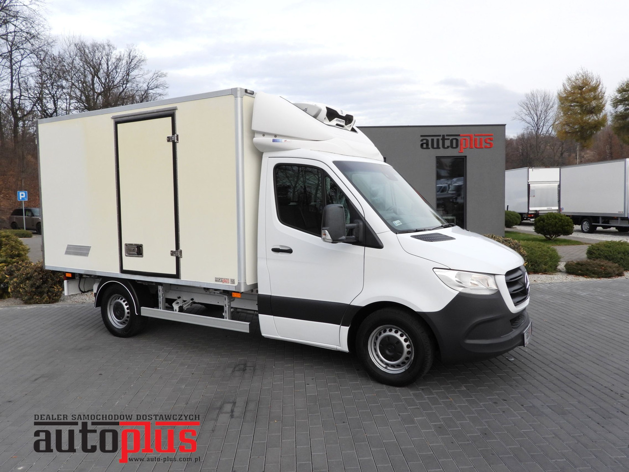 MERCEDES SPRINTER 314 REGRIGERATOR BOX -1*C CRUISE CONTROL NAVIGATION AIR CONDITIONING 140HP - Dostavno vozilo hladnjača: slika 1 MERCEDES SPRINTER 314 REGRIGERATOR BOX -1*C CRUISE CONTROL NAVIGATION AIR CONDITIONING 140HP - Dostavno vozilo hladnjača: slika 1