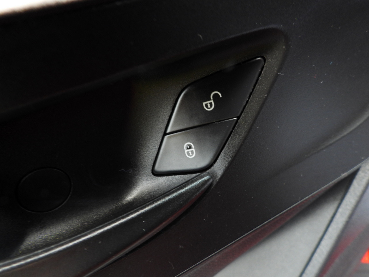 Dostavno vozilo sa ceradom MERCEDES SPRINTER 316 8 PALLETS TARPAULIN LIFT CRUISE CONTROL AIR CONDITIONING 160HP: slika 32 Dostavno vozilo sa ceradom MERCEDES SPRINTER 316 8 PALLETS TARPAULIN LIFT CRUISE CONTROL AIR CONDITIONING 160HP: slika 32