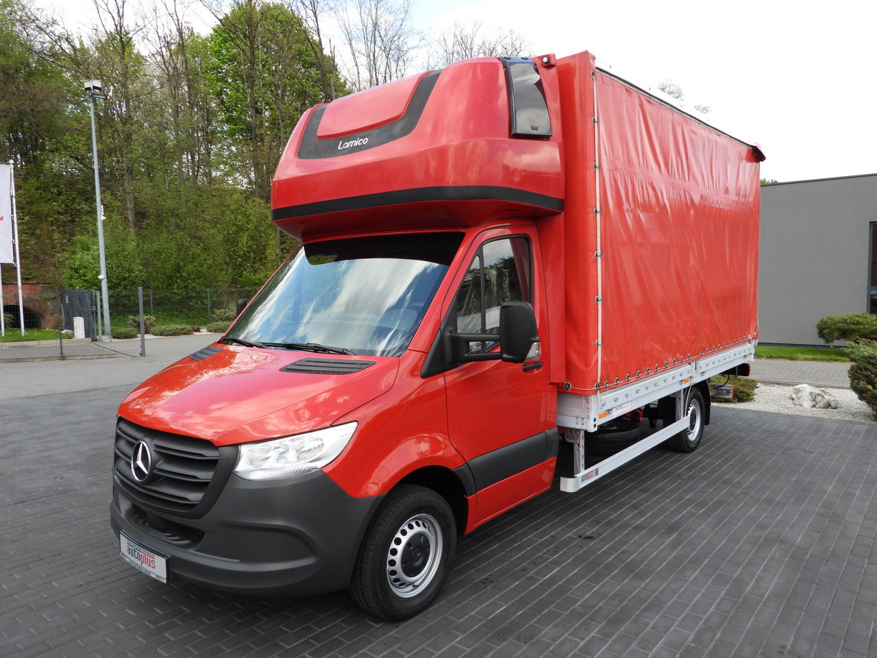 Dostavno vozilo sa ceradom MERCEDES SPRINTER 316 8 PALLETS TARPAULIN LIFT CRUISE CONTROL AIR CONDITIONING 160HP: slika 6 Dostavno vozilo sa ceradom MERCEDES SPRINTER 316 8 PALLETS TARPAULIN LIFT CRUISE CONTROL AIR CONDITIONING 160HP: slika 6