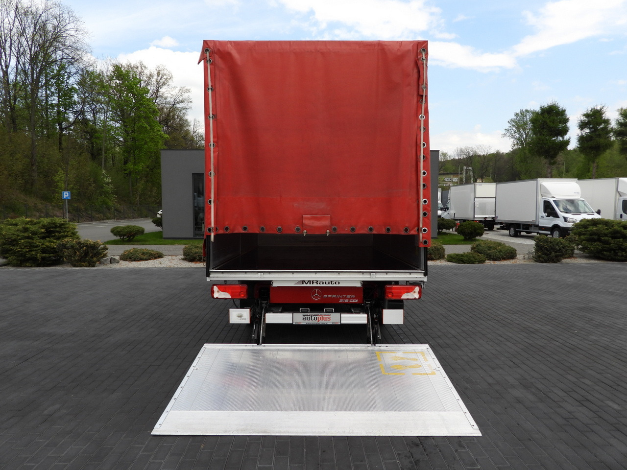 Dostavno vozilo sa ceradom MERCEDES SPRINTER 316 8 PALLETS TARPAULIN LIFT CRUISE CONTROL AIR CONDITIONING 160HP: slika 12 Dostavno vozilo sa ceradom MERCEDES SPRINTER 316 8 PALLETS TARPAULIN LIFT CRUISE CONTROL AIR CONDITIONING 160HP: slika 12