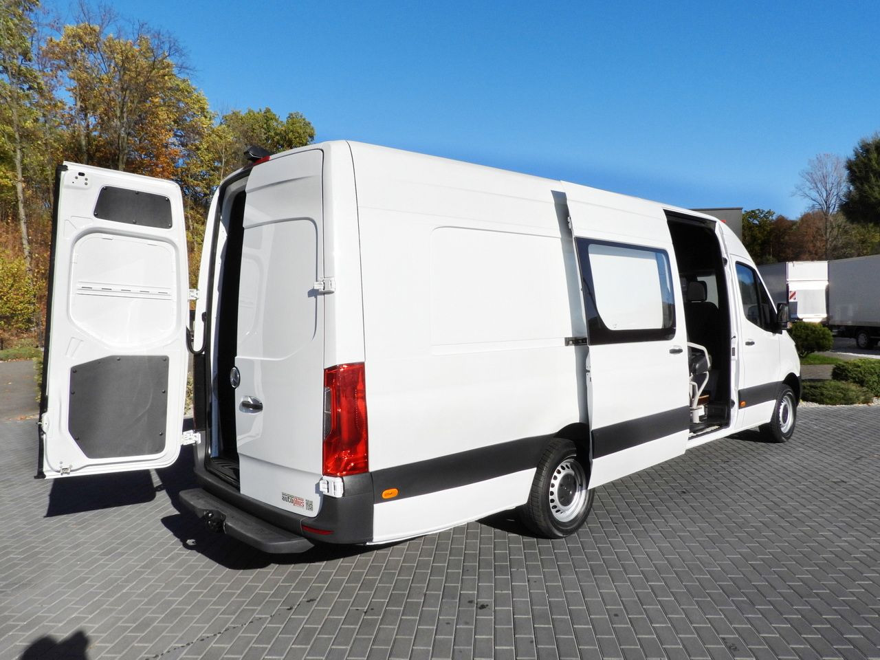 MERCEDES SPRINTER 316 BOX DELIVERY VAN 7 SEATS CRUISE CONTROL AUTOMATIC TRANSMISSION  AIR CONDITIONING  160HP - Furgon: slika 4 MERCEDES SPRINTER 316 BOX DELIVERY VAN 7 SEATS CRUISE CONTROL AUTOMATIC TRANSMISSION  AIR CONDITIONING  160HP - Furgon: slika 4