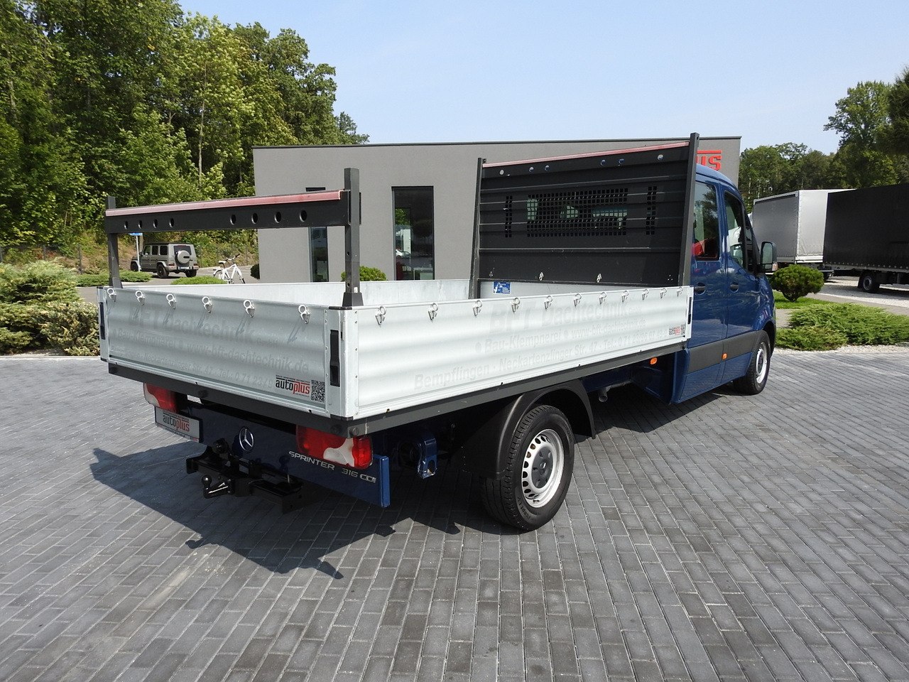 MERCEDES SPRINTER 316 STAKE BODY DOUBLE CABIN DOKA 7 SEATS AIR CONDITIONING 160HP - Dostavno vozilo sa duplom kabinom: slika 3 MERCEDES SPRINTER 316 STAKE BODY DOUBLE CABIN DOKA 7 SEATS AIR CONDITIONING 160HP - Dostavno vozilo sa duplom kabinom: slika 3