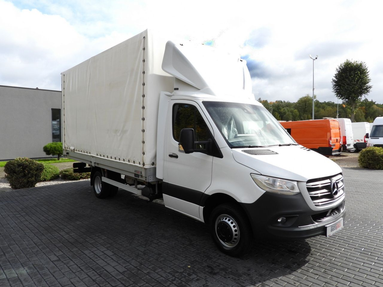 MERCEDES SPRINTER 316 TARPAULIN 10 PALLETS TWIN WHEELS AIR CONDITIONING  165HP - Dostavno vozilo sa ceradom: slika 4 MERCEDES SPRINTER 316 TARPAULIN 10 PALLETS TWIN WHEELS AIR CONDITIONING  165HP - Dostavno vozilo sa ceradom: slika 4