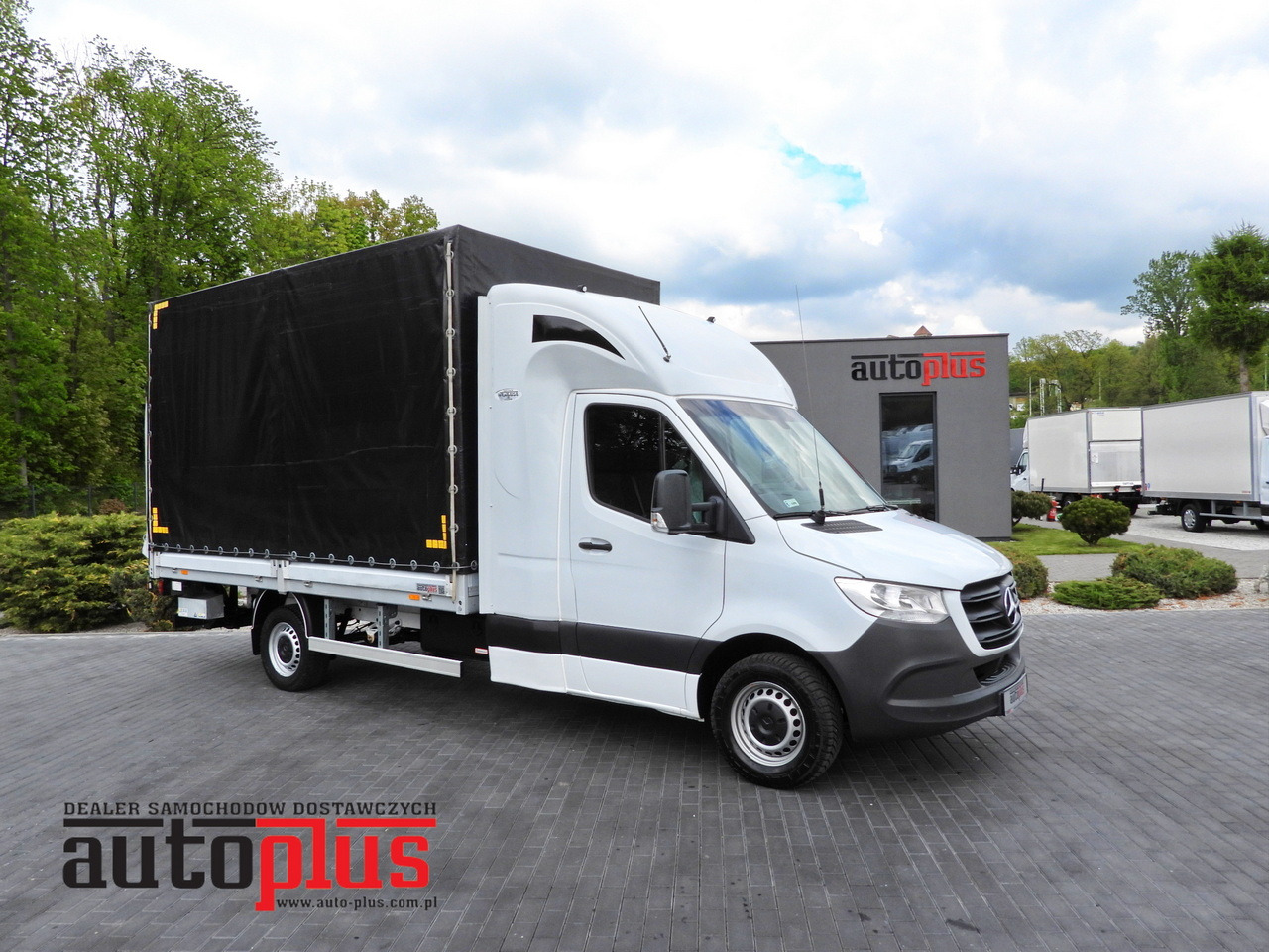MERCEDES SPRINTER 316 TARPAULIN LIFT 8 PALLETS WEBASTO CRUISE CONTROL AIR CONDITIONING 160HP - Dostavno vozilo sa ceradom: slika 1 MERCEDES SPRINTER 316 TARPAULIN LIFT 8 PALLETS WEBASTO CRUISE CONTROL AIR CONDITIONING 160HP - Dostavno vozilo sa ceradom: slika 1
