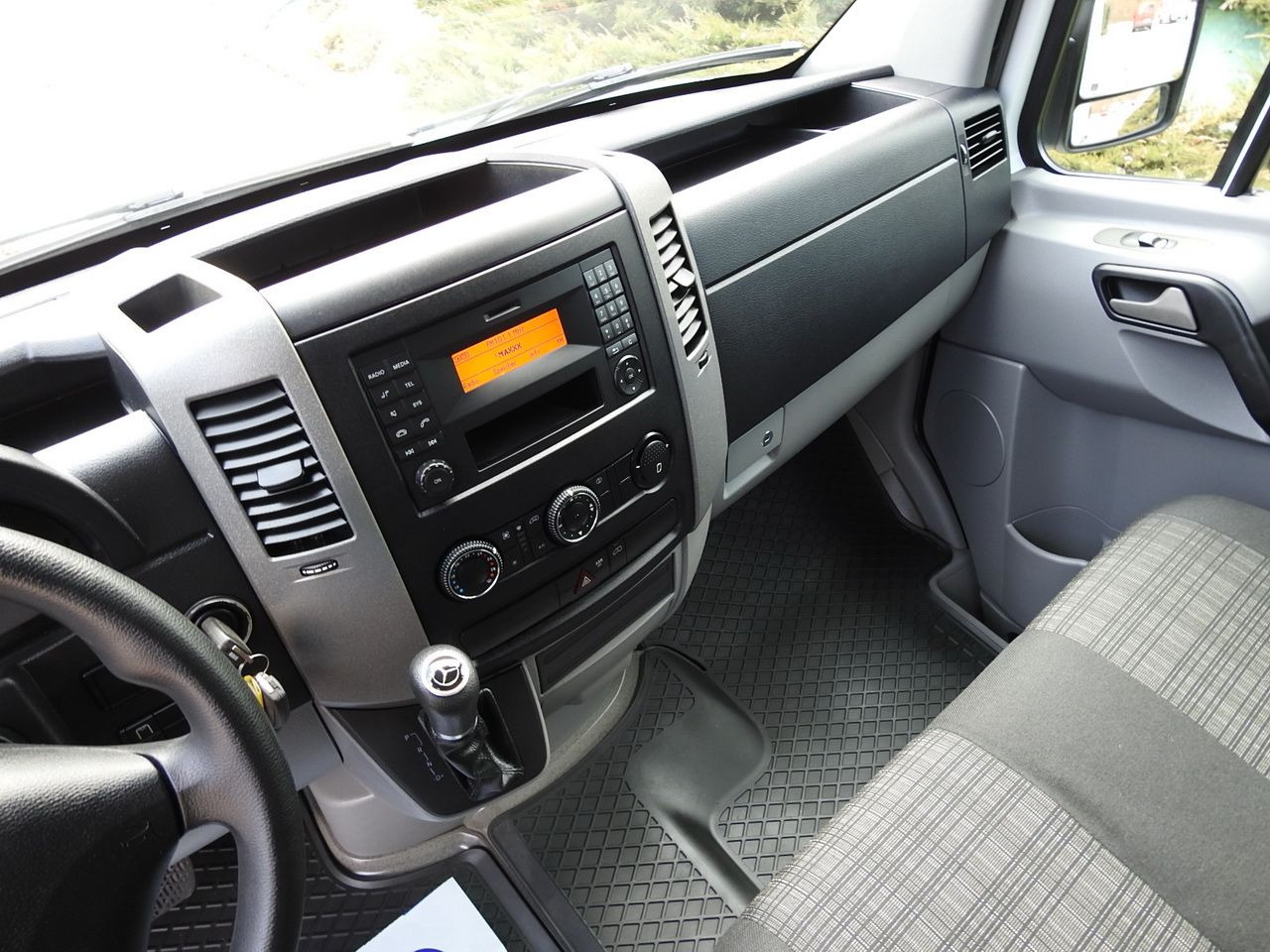 Dostavno vozilo kiper MERCEDES SPRINTER 316 THREE-WAY TIPPER  CRUISE CONTROL AUTOMATIC TRANSMISSION  AIR CONDITIONING  160HP: slika 27
