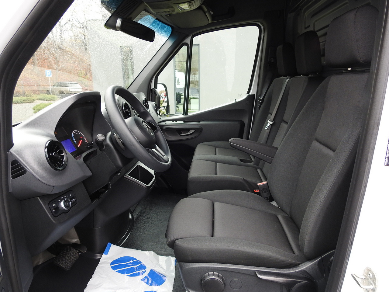 Novu Furgon, Električno dostavno vozilo MERCEDES eSprinter NEW ELECTRIC VAN AUTOMATIC TRANSMISSION  GUARANTEE  95HP: slika 24