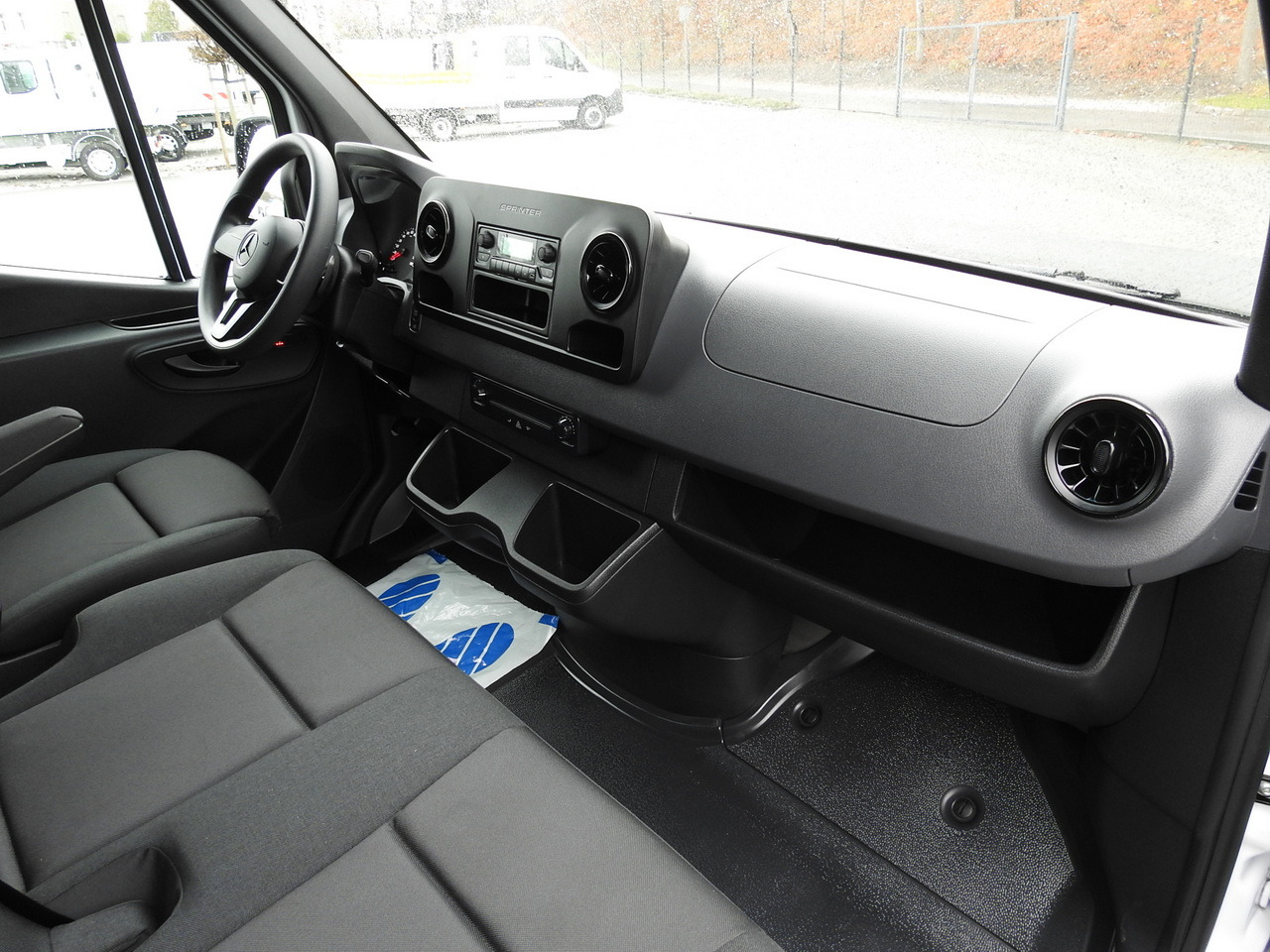Novu Furgon, Električno dostavno vozilo MERCEDES eSprinter NEW ELECTRIC VAN AUTOMATIC TRANSMISSION  GUARANTEE  95HP: slika 40