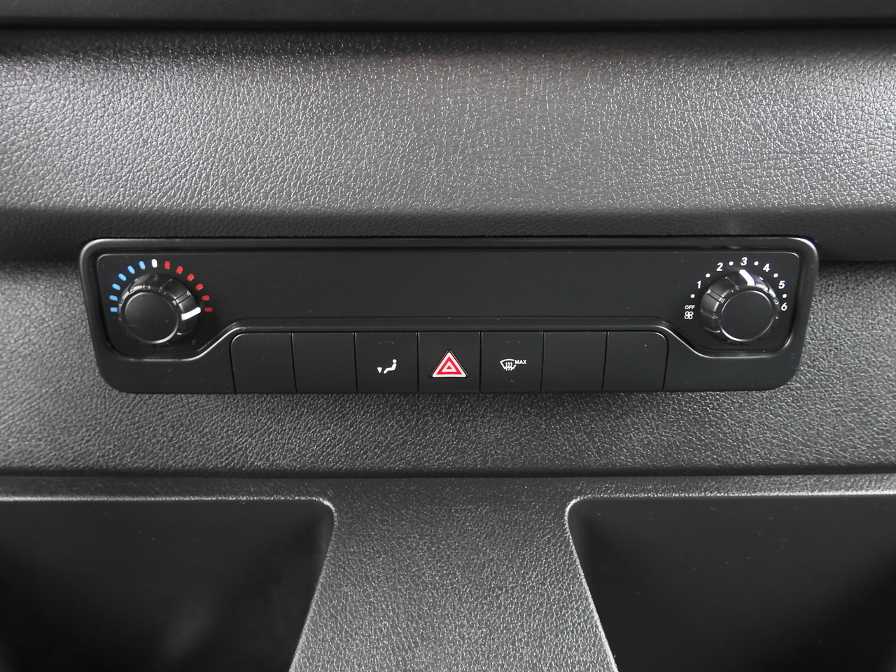 Novu Furgon, Električno dostavno vozilo MERCEDES eSprinter NEW ELECTRIC VAN AUTOMATIC TRANSMISSION  GUARANTEE  95HP: slika 34