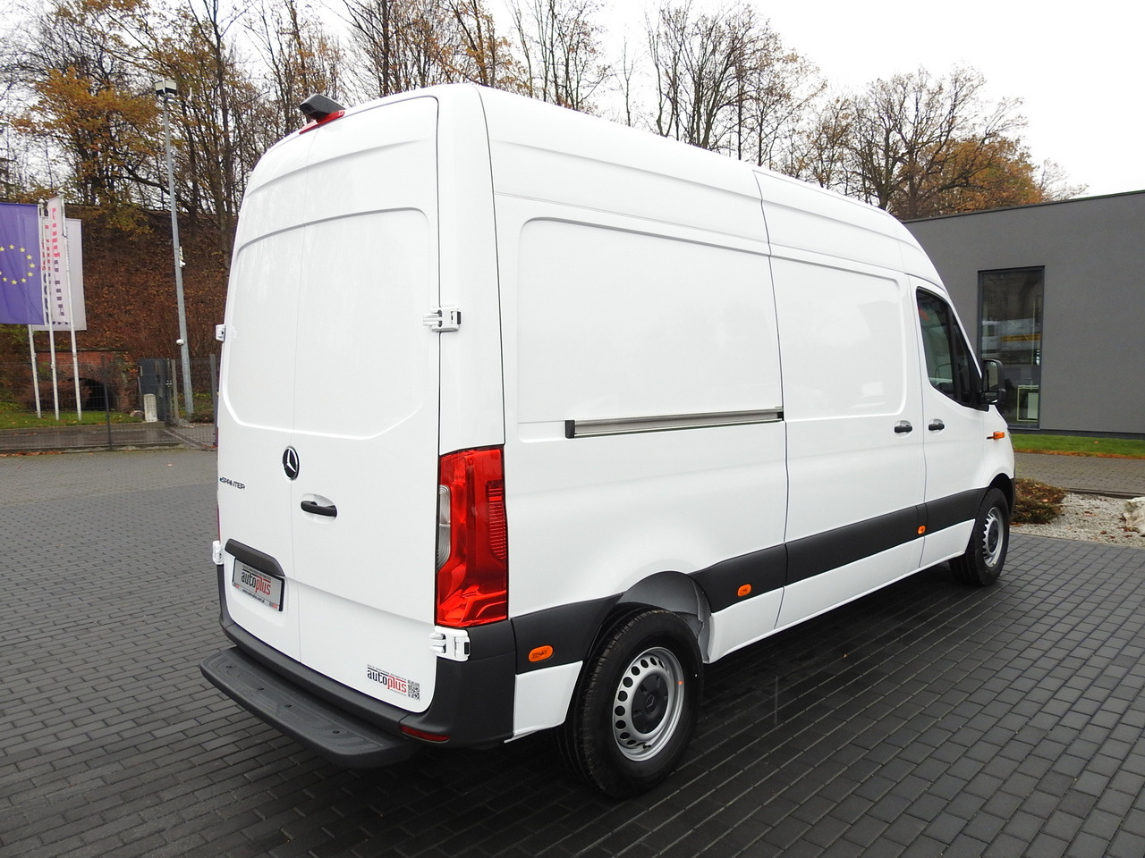 Novu Furgon, Električno dostavno vozilo MERCEDES eSprinter NEW ELECTRIC VAN AUTOMATIC TRANSMISSION  GUARANTEE  95HP: slika 14