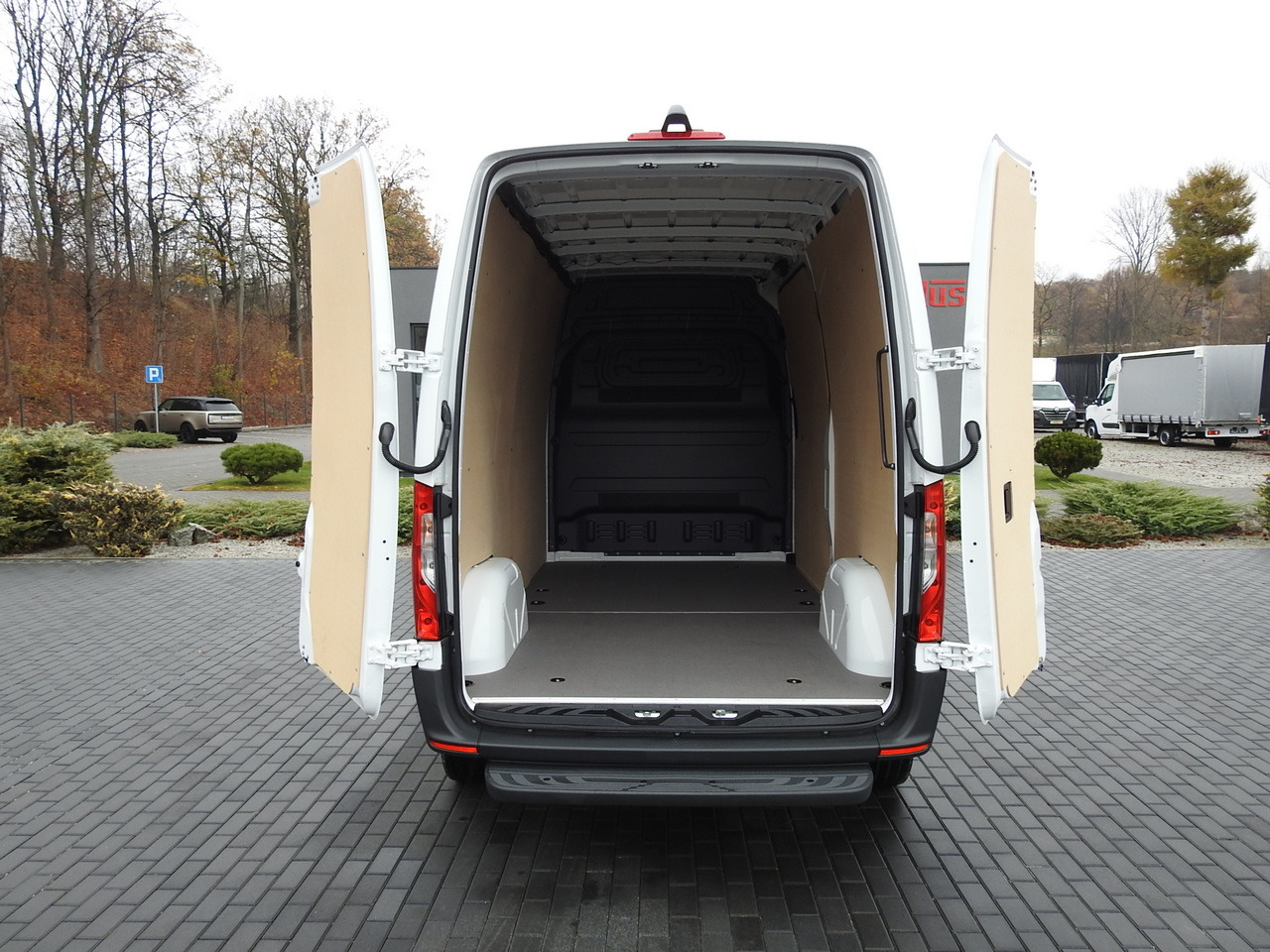 Novu Furgon, Električno dostavno vozilo MERCEDES eSprinter NEW ELECTRIC VAN AUTOMATIC TRANSMISSION  GUARANTEE  95HP: slika 12