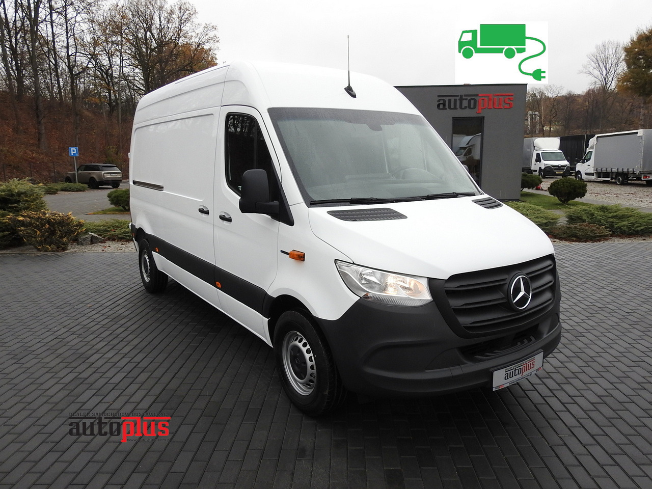 MERCEDES eSprinter NEW ELECTRIC VAN AUTOMATIC TRANSMISSION GUARANTEE 95HP - Furgon: slika 1 MERCEDES eSprinter NEW ELECTRIC VAN AUTOMATIC TRANSMISSION GUARANTEE 95HP - Furgon: slika 1