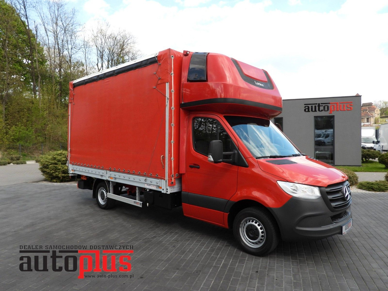 Mercedes-Benz SPRINTER 316 PRITSCHE PLANE AUFZUG 8 EUROPALET - Dostavno vozilo sa ceradom: slika 1 Mercedes-Benz SPRINTER 316 PRITSCHE PLANE AUFZUG 8 EUROPALET - Dostavno vozilo sa ceradom: slika 1