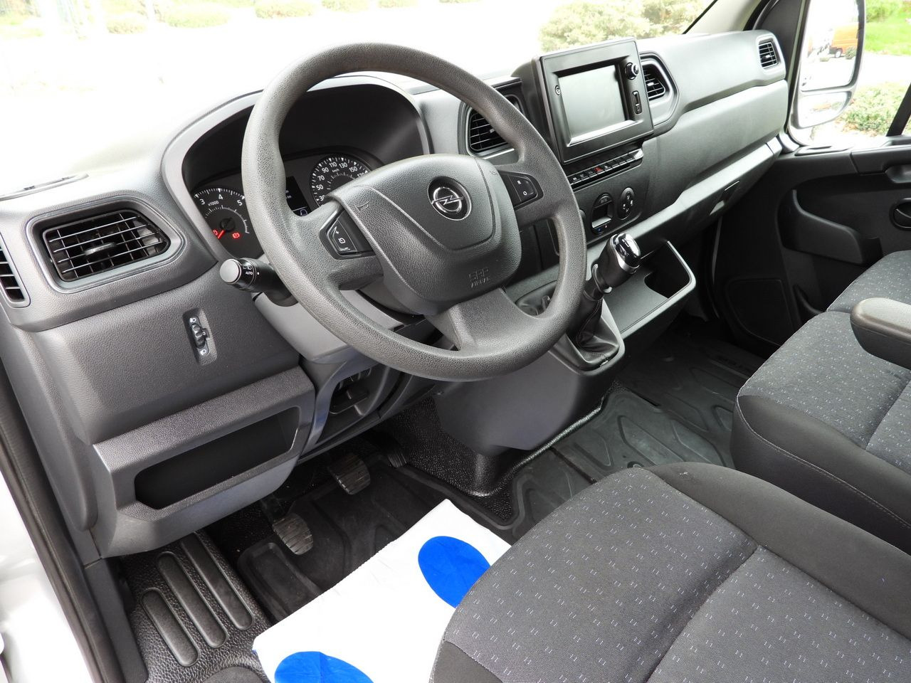 OPEL MOVANO BOX DELIVERY VAN 7 SEATS CRUISE CONTROL LED LIGHTS AIR CONDITIONING 180HP - Furgon: slika 2 OPEL MOVANO BOX DELIVERY VAN 7 SEATS CRUISE CONTROL LED LIGHTS AIR CONDITIONING 180HP - Furgon: slika 2