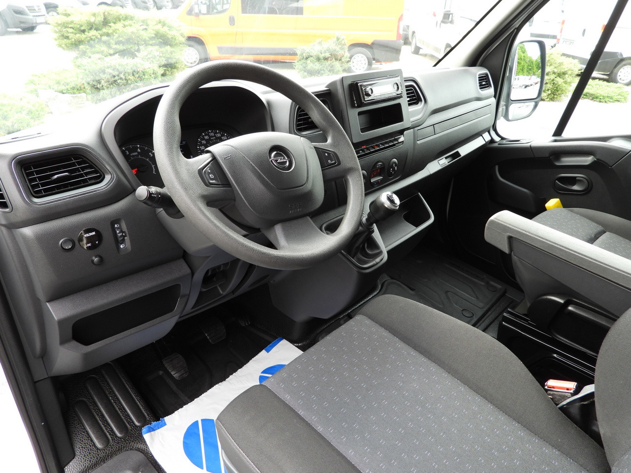 OPEL MOVANO TARPAULIN 10 PALLETS WEBASTO CRUISE CONTROL AIR CONDITIONING LED LIGHTS PNEUMATICS 165HP - Dostavno vozilo sa ceradom: slika 2 OPEL MOVANO TARPAULIN 10 PALLETS WEBASTO CRUISE CONTROL AIR CONDITIONING LED LIGHTS PNEUMATICS 165HP - Dostavno vozilo sa ceradom: slika 2