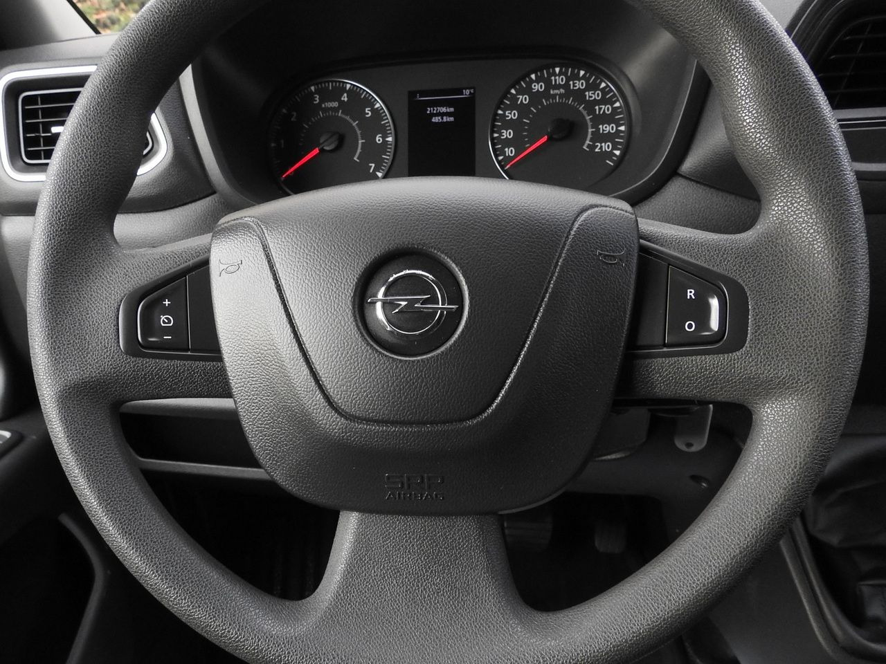 Dostavno vozilo sa ceradom OPEL MOVANO TARPAULIN 10 PALLETS WEBASTO CRUISE CONTROL LED LIGHTS PNEUMATICS AIR CONDITIONING 165HP: slika 36 Dostavno vozilo sa ceradom OPEL MOVANO TARPAULIN 10 PALLETS WEBASTO CRUISE CONTROL LED LIGHTS PNEUMATICS AIR CONDITIONING 165HP: slika 36