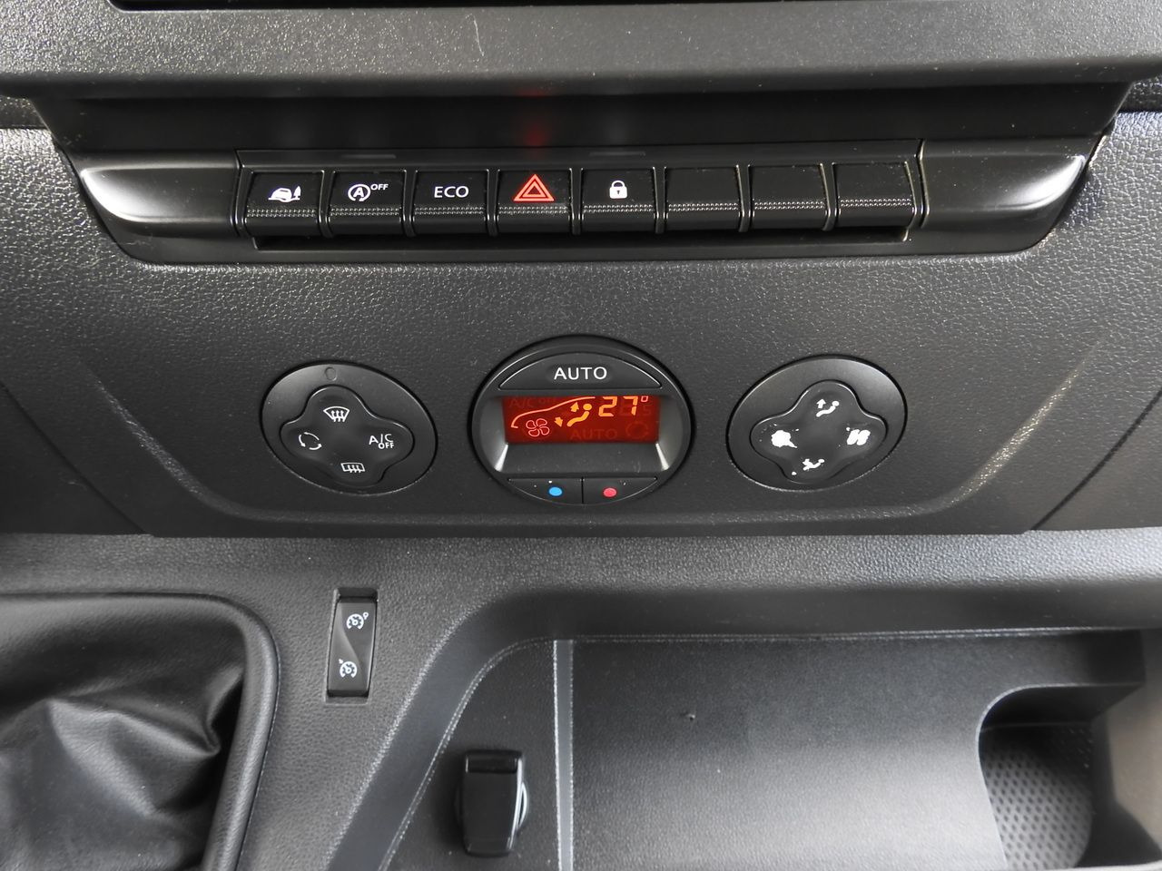 Dostavno vozilo sa ceradom OPEL MOVANO TARPAULIN 10 PALLETS WEBASTO CRUISE CONTROL LED LIGHTS PNEUMATICS AIR CONDITIONING 165HP: slika 41 Dostavno vozilo sa ceradom OPEL MOVANO TARPAULIN 10 PALLETS WEBASTO CRUISE CONTROL LED LIGHTS PNEUMATICS AIR CONDITIONING 165HP: slika 41