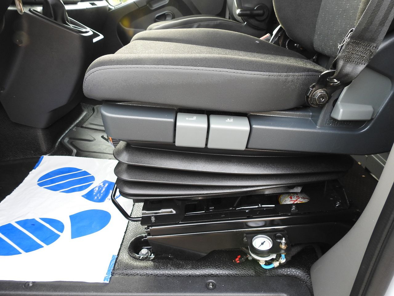 Dostavno vozilo sa ceradom OPEL MOVANO TARPAULIN 10 PALLETS WEBASTO CRUISE CONTROL LED LIGHTS PNEUMATICS AIR CONDITIONING 165HP: slika 33 Dostavno vozilo sa ceradom OPEL MOVANO TARPAULIN 10 PALLETS WEBASTO CRUISE CONTROL LED LIGHTS PNEUMATICS AIR CONDITIONING 165HP: slika 33