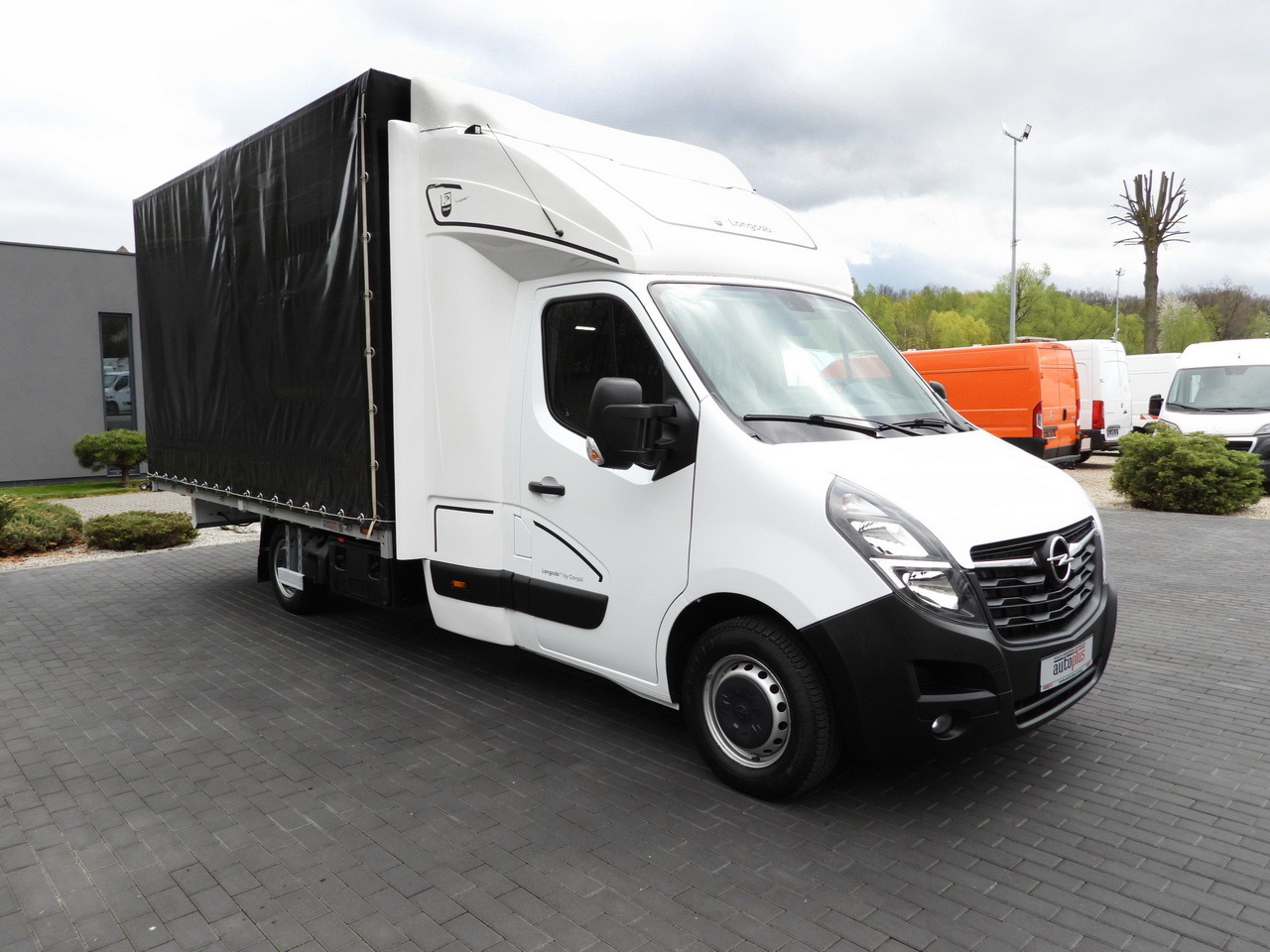 OPEL MOVANO TARPAULIN 10 PALLETS WEBASTO CRUISE CONTROL LED LIGHTS PNEUMATICS AIR CONDITIONING 165HP - Dostavno vozilo sa ceradom: slika 4 OPEL MOVANO TARPAULIN 10 PALLETS WEBASTO CRUISE CONTROL LED LIGHTS PNEUMATICS AIR CONDITIONING 165HP - Dostavno vozilo sa ceradom: slika 4