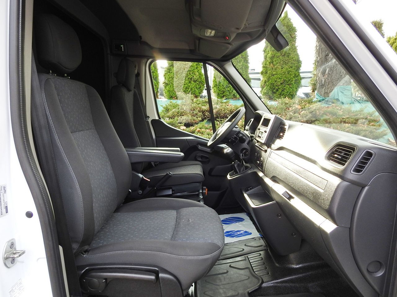 Dostavno vozilo sa ceradom OPEL MOVANO TARPAULIN 10 PALLETS WEBASTO CRUISE CONTROL LED LIGHTS PNEUMATICS AIR CONDITIONING 165HP: slika 42 Dostavno vozilo sa ceradom OPEL MOVANO TARPAULIN 10 PALLETS WEBASTO CRUISE CONTROL LED LIGHTS PNEUMATICS AIR CONDITIONING 165HP: slika 42