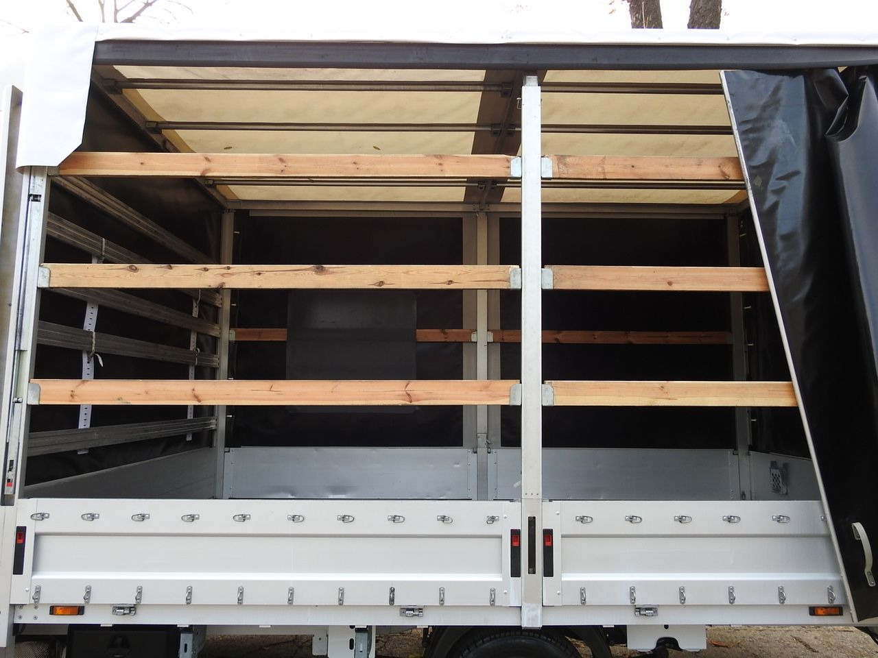 Dostavno vozilo sa ceradom OPEL MOVANO TARPAULIN 10 PALLETS WEBASTO CRUISE CONTROL LED LIGHTS PNEUMATICS AIR CONDITIONING 165HP: slika 28 Dostavno vozilo sa ceradom OPEL MOVANO TARPAULIN 10 PALLETS WEBASTO CRUISE CONTROL LED LIGHTS PNEUMATICS AIR CONDITIONING 165HP: slika 28