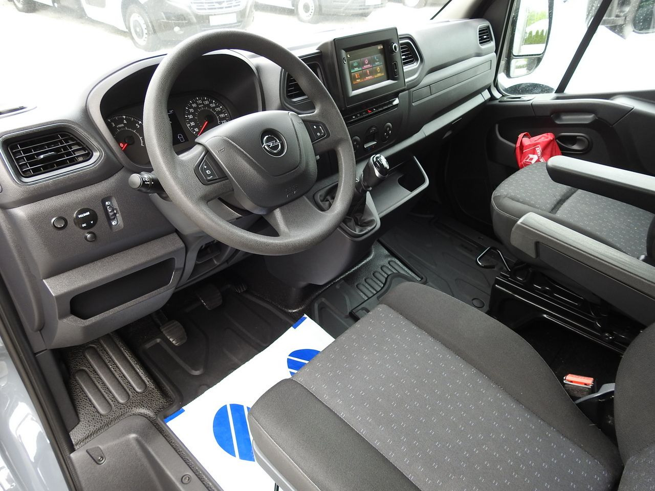 OPEL MOVANO TARPAULIN LIFT 9 PALLETS WEBASTO CRUISE CONTROL NAVIGATION LED LIGHTS PNEUMATICS AIR CONDITIONING 165HP - Dostavno vozilo sa ceradom: slika 2 OPEL MOVANO TARPAULIN LIFT 9 PALLETS WEBASTO CRUISE CONTROL NAVIGATION LED LIGHTS PNEUMATICS AIR CONDITIONING 165HP - Dostavno vozilo sa ceradom: slika 2