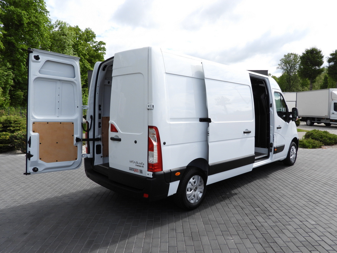 OPEL MOVANO VAN AIR CONDITIONING LED LIGHTS 150HP - Furgon: slika 3 OPEL MOVANO VAN AIR CONDITIONING LED LIGHTS 150HP - Furgon: slika 3
