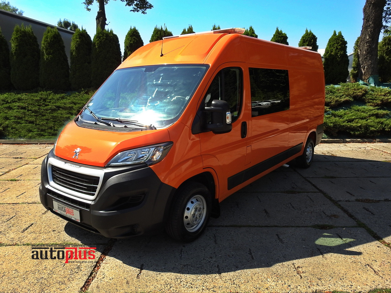 PEUGEOT BOXER BOX DELIVERY VAN 7 SEATS AIR CONDITIONING 120HP - Furgon: slika 1 PEUGEOT BOXER BOX DELIVERY VAN 7 SEATS AIR CONDITIONING 120HP - Furgon: slika 1