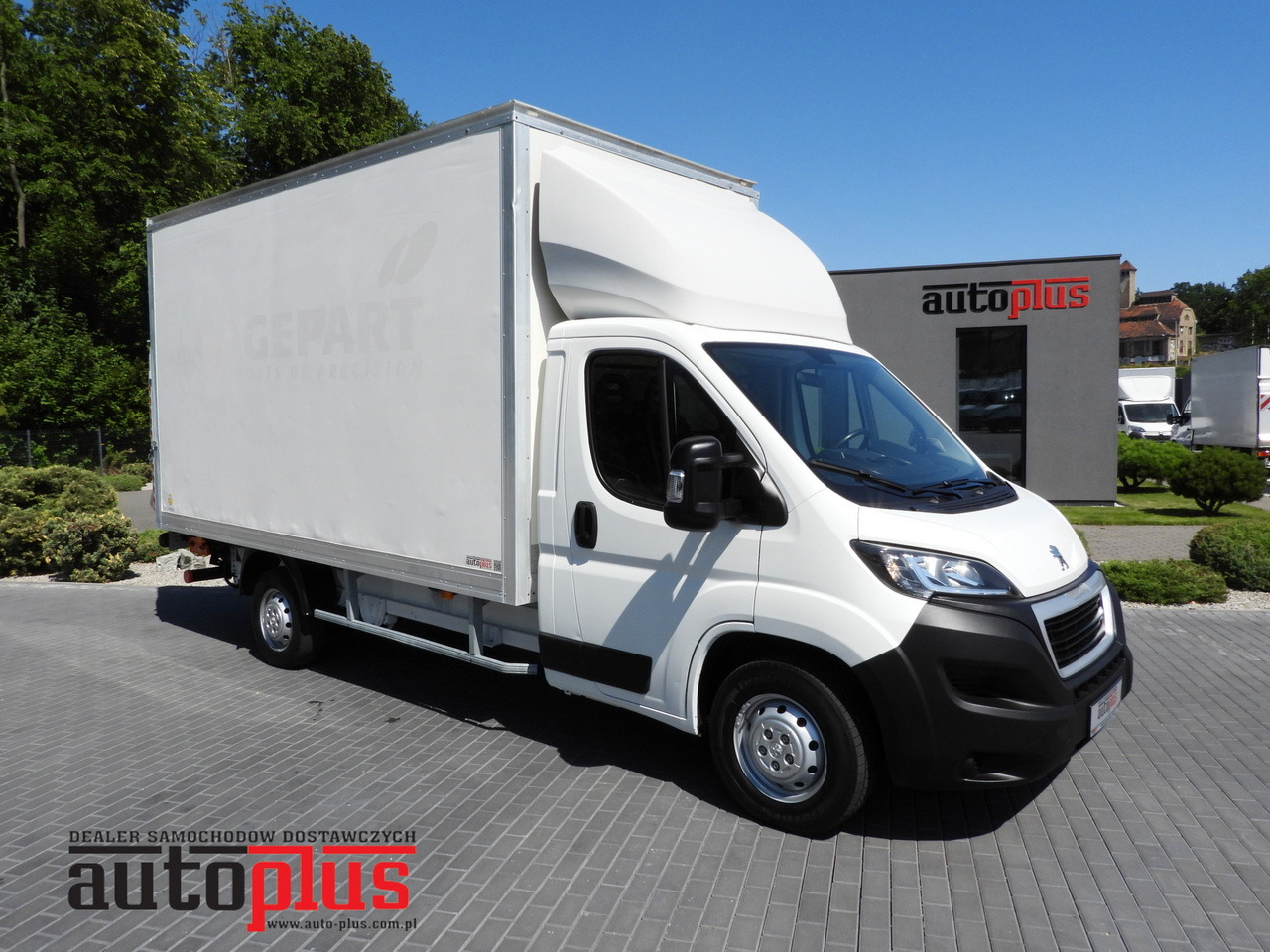 PEUGEOT BOXER BOX LIFT 8 PALLETS CRUISE CONTROL AIR CONDITIONING  130HP - Dostavno vozilo hladnjača: slika 1 PEUGEOT BOXER BOX LIFT 8 PALLETS CRUISE CONTROL AIR CONDITIONING  130HP - Dostavno vozilo hladnjača: slika 1