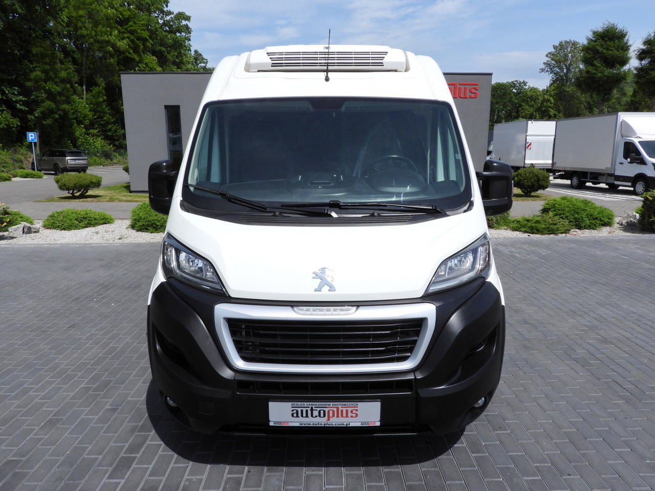PEUGEOT BOXER REFRIGERATOR VAN -10*C CRUISE CONTROL AIR CONDITIONING 130HP - Dostavno vozilo hladnjača: slika 5 PEUGEOT BOXER REFRIGERATOR VAN -10*C CRUISE CONTROL AIR CONDITIONING 130HP - Dostavno vozilo hladnjača: slika 5