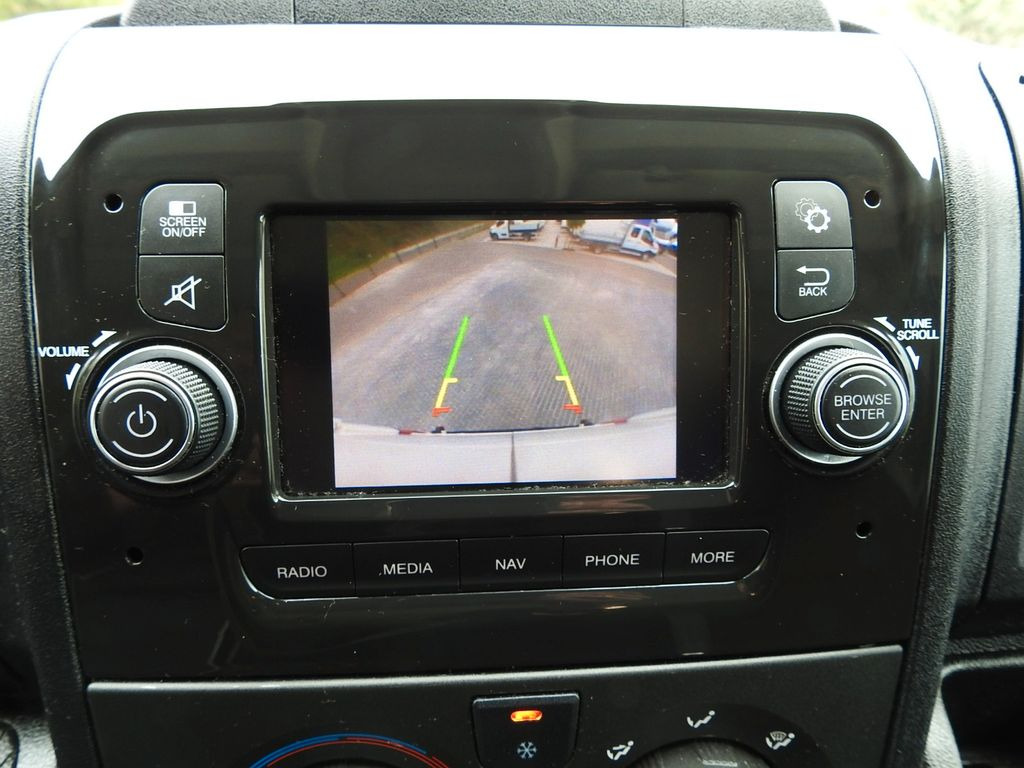 Lizing Peugeot BOXER KÜHLKASTENWAGEN 0*C TEMPOMAT NAVIGATION  Peugeot BOXER KÜHLKASTENWAGEN 0*C TEMPOMAT NAVIGATION: slika 27