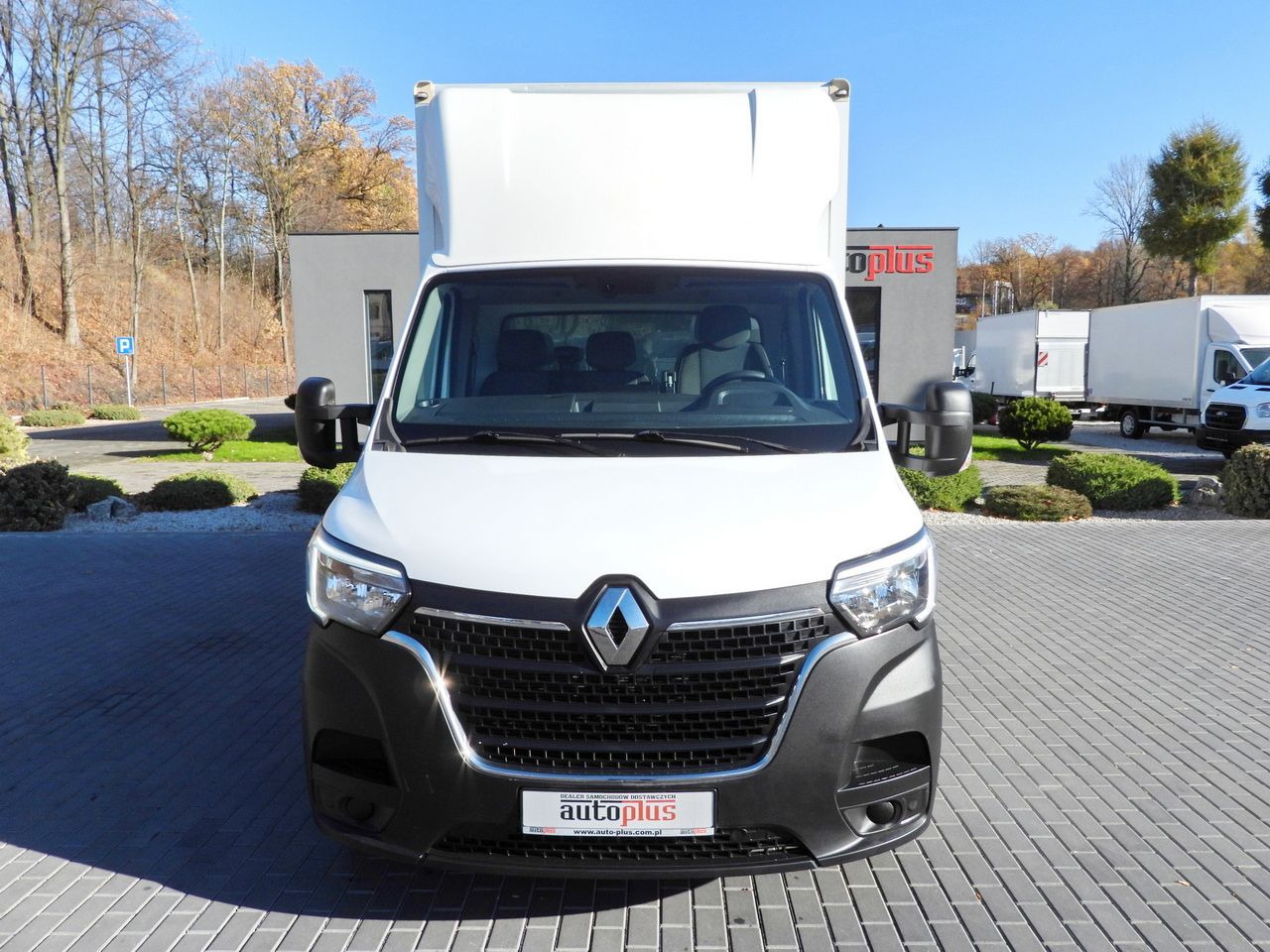 RENAULT MASTER BOX 8 PALLETS CRUISE CONTROL NAVIGATION LED LIGHTS AIR CONDITIONING 145HP - Dostavno vozilo sa zatvorenim sandukom: slika 5 RENAULT MASTER BOX 8 PALLETS CRUISE CONTROL NAVIGATION LED LIGHTS AIR CONDITIONING 145HP - Dostavno vozilo sa zatvorenim sandukom: slika 5