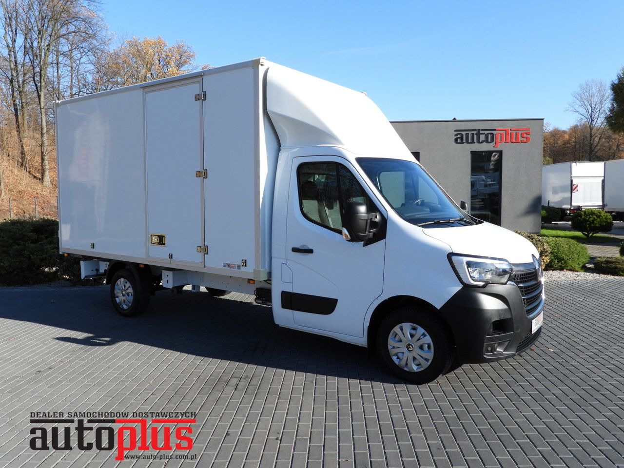 RENAULT MASTER BOX 8 PALLETS CRUISE CONTROL NAVIGATION LED LIGHTS AIR CONDITIONING 145HP - Dostavno vozilo sa zatvorenim sandukom: slika 1 RENAULT MASTER BOX 8 PALLETS CRUISE CONTROL NAVIGATION LED LIGHTS AIR CONDITIONING 145HP - Dostavno vozilo sa zatvorenim sandukom: slika 1