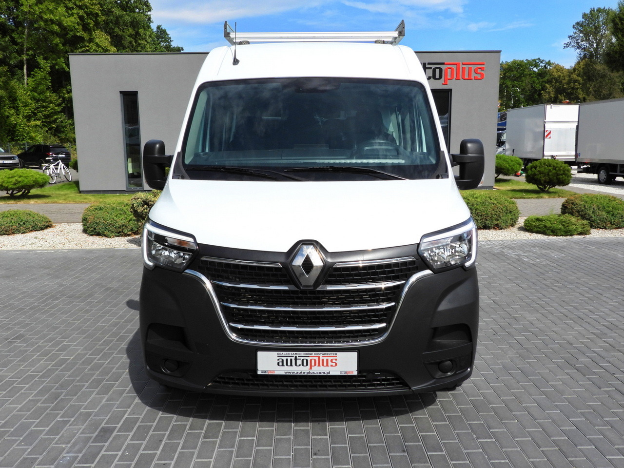 RENAULT MASTER BOX DELIVERY VAN 7 SEATS CRUISE CONTROL NAVIGATION LED LIGHTS AIR CONDITIONING 135HP - Furgon: slika 5 RENAULT MASTER BOX DELIVERY VAN 7 SEATS CRUISE CONTROL NAVIGATION LED LIGHTS AIR CONDITIONING 135HP - Furgon: slika 5