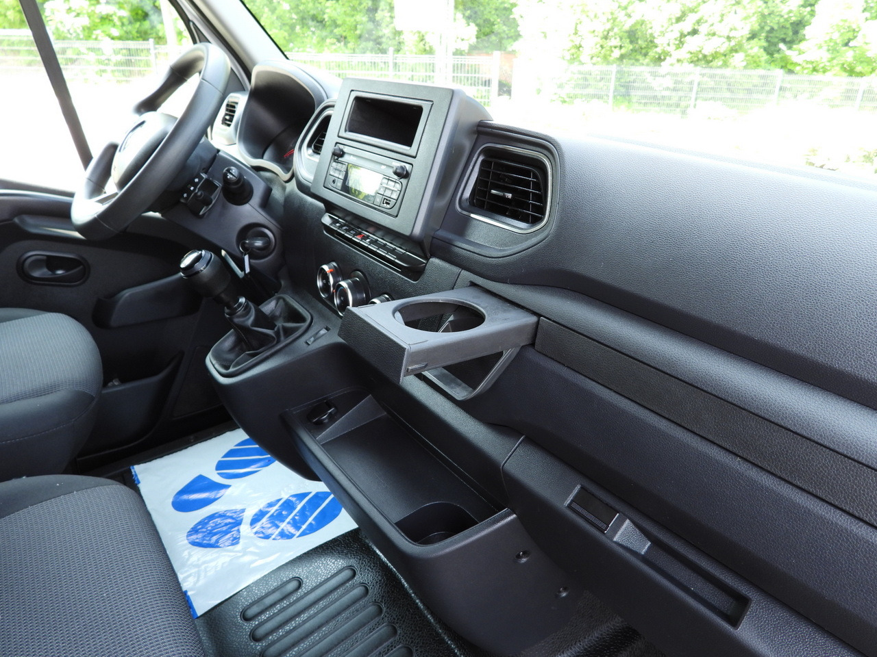 Dostavno vozilo sa zatvorenim sandukom RENAULT MASTER  BOX LIFT 8 PALLETS CRUISE CONTROL LED LIGHTS AIR CONDITIONING  165HP: slika 39