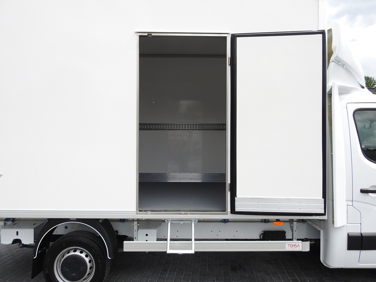 Lizing RENAULT MASTER NEW REGRIGERATOR BOX -10*C 8 PALLETS CRUISE CONTROL AIR CONDITIONING LED LIGHTS GUARANTEE  165HP RENAULT MASTER NEW REGRIGERATOR BOX -10*C 8 PALLETS CRUISE CONTROL AIR CONDITIONING LED LIGHTS GUARANTEE  165HP: slika 23