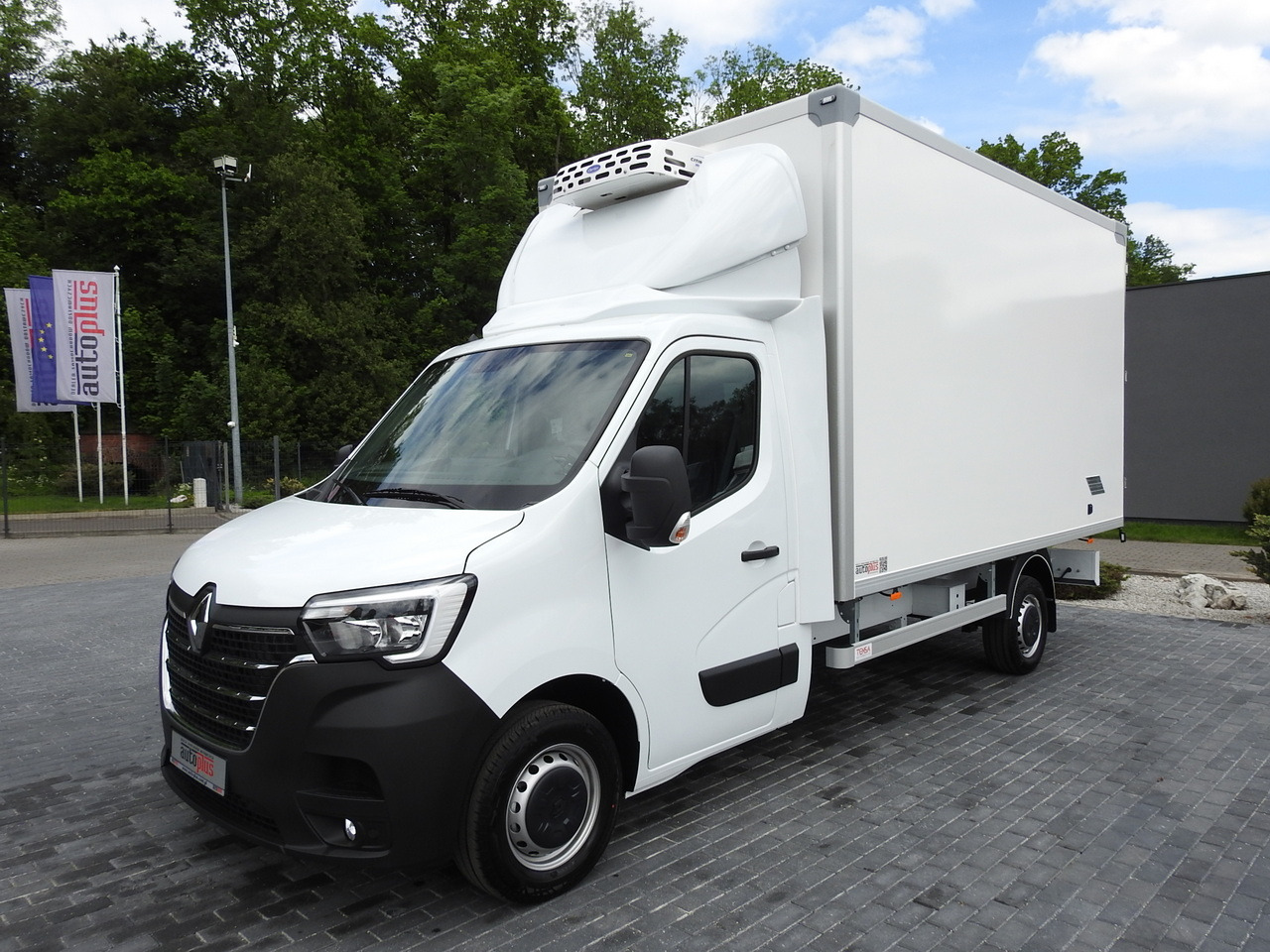 Lizing RENAULT MASTER NEW REGRIGERATOR BOX -10*C 8 PALLETS CRUISE CONTROL AIR CONDITIONING LED LIGHTS GUARANTEE  165HP RENAULT MASTER NEW REGRIGERATOR BOX -10*C 8 PALLETS CRUISE CONTROL AIR CONDITIONING LED LIGHTS GUARANTEE  165HP: slika 6