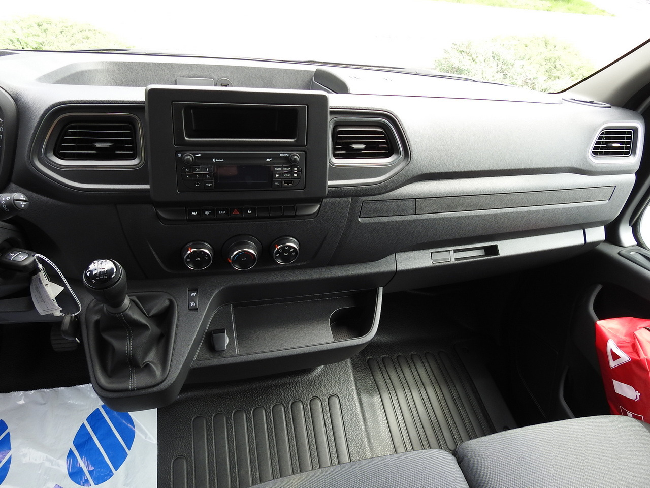 Lizing RENAULT MASTER NEW REGRIGERATOR BOX -10*C 8 PALLETS CRUISE CONTROL AIR CONDITIONING LED LIGHTS GUARANTEE  165HP RENAULT MASTER NEW REGRIGERATOR BOX -10*C 8 PALLETS CRUISE CONTROL AIR CONDITIONING LED LIGHTS GUARANTEE  165HP: slika 33