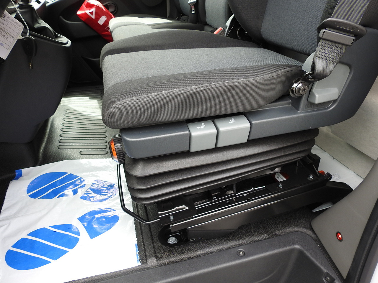 Lizing RENAULT MASTER NEW REGRIGERATOR BOX -10*C 8 PALLETS CRUISE CONTROL AIR CONDITIONING LED LIGHTS GUARANTEE  165HP RENAULT MASTER NEW REGRIGERATOR BOX -10*C 8 PALLETS CRUISE CONTROL AIR CONDITIONING LED LIGHTS GUARANTEE  165HP: slika 28