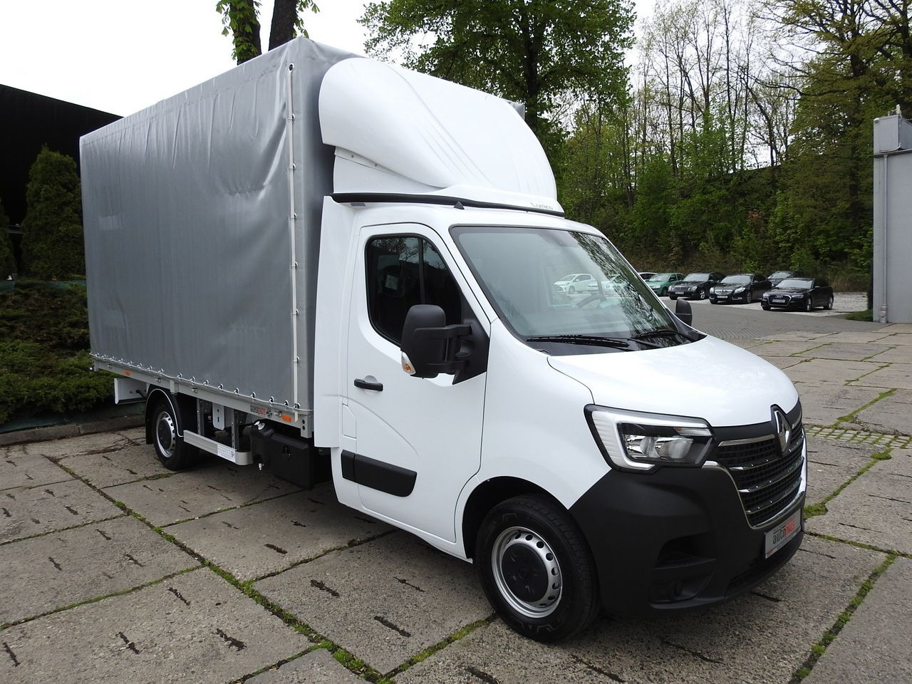 RENAULT MASTER NEW TARPAULIN 8 PALLETS CRUISE CONTROL LED LIGHTS AIR CONDITIONING 165HP - Dostavno vozilo sa ceradom: slika 4 RENAULT MASTER NEW TARPAULIN 8 PALLETS CRUISE CONTROL LED LIGHTS AIR CONDITIONING 165HP - Dostavno vozilo sa ceradom: slika 4