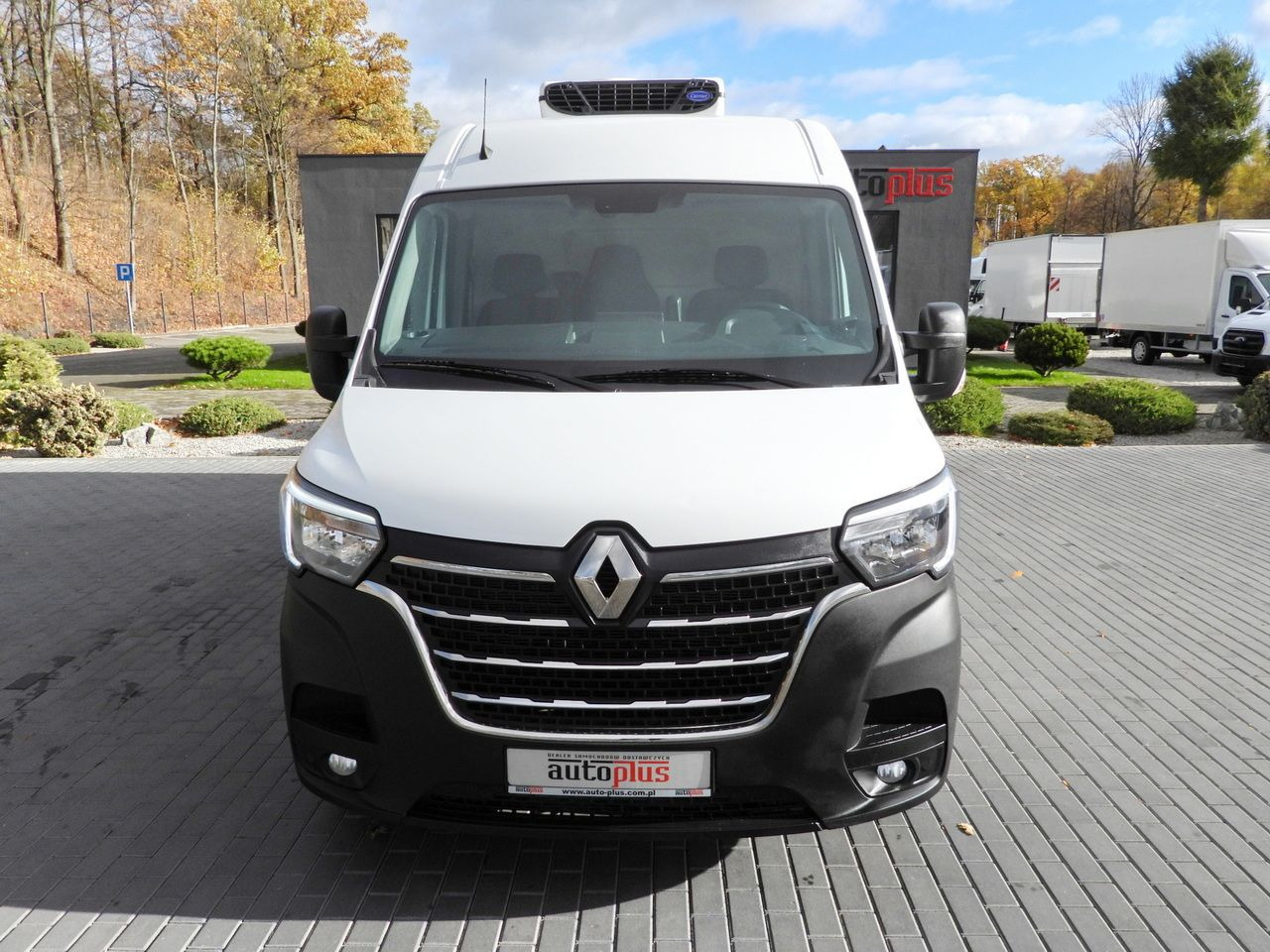 RENAULT MASTER REFRIGERATOR VAN 0*C CRUISE CONTROL LED LIGHTS AIR CONDITIONING  135HP - Dostavno vozilo hladnjača: slika 5 RENAULT MASTER REFRIGERATOR VAN 0*C CRUISE CONTROL LED LIGHTS AIR CONDITIONING  135HP - Dostavno vozilo hladnjača: slika 5