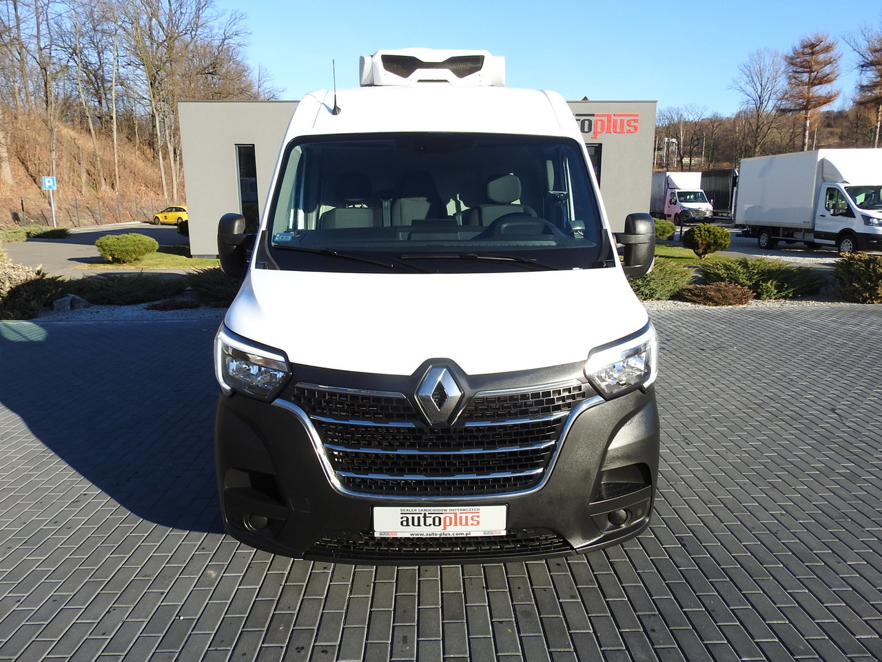 RENAULT MASTER REFRIGERATOR VAN -5*C HEATING FUNCTION POWER SUPPLY 230V AIR CONDITIONING LED LIGHTS 135HP - Dostavno vozilo hladnjača: slika 5 RENAULT MASTER REFRIGERATOR VAN -5*C HEATING FUNCTION POWER SUPPLY 230V AIR CONDITIONING LED LIGHTS 135HP - Dostavno vozilo hladnjača: slika 5