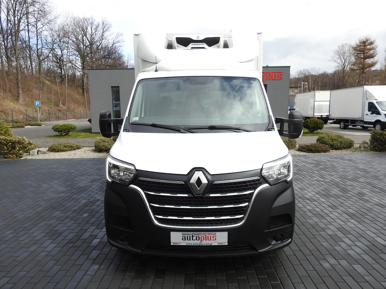 RENAULT MASTER REGRIGERATOR BOX 0*C LED LIGHTS AIR CONDITIONING 145HP - Dostavno vozilo hladnjača: slika 5 RENAULT MASTER REGRIGERATOR BOX 0*C LED LIGHTS AIR CONDITIONING 145HP - Dostavno vozilo hladnjača: slika 5