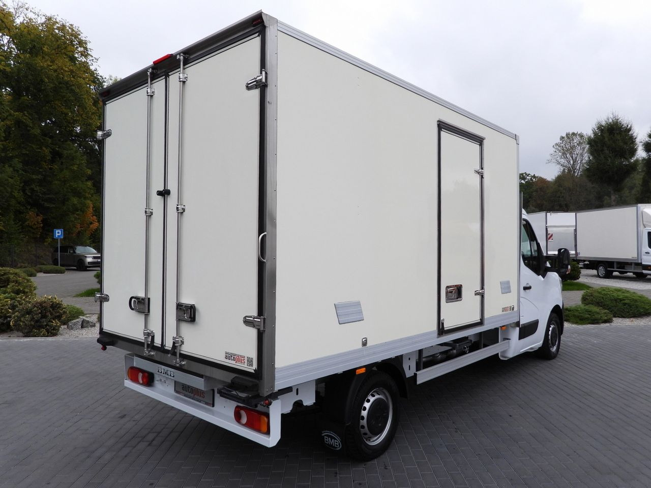 RENAULT MASTER REGRIGERATOR BOX 0*C LED LIGHTS AIR CONDITIONING 165HP - Dostavno vozilo hladnjača: slika 3 RENAULT MASTER REGRIGERATOR BOX 0*C LED LIGHTS AIR CONDITIONING 165HP - Dostavno vozilo hladnjača: slika 3