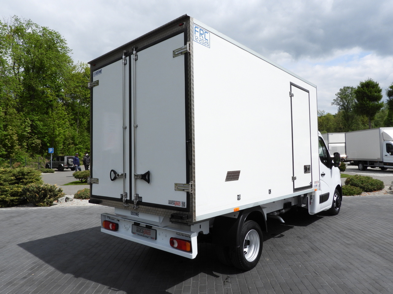 RENAULT MASTER REGRIGERATOR BOX -10*C CRUISE CONTROL LED LIGHTS TWIN WHEELS AIR CONDITIONING 145HP - Dostavno vozilo hladnjača: slika 3 RENAULT MASTER REGRIGERATOR BOX -10*C CRUISE CONTROL LED LIGHTS TWIN WHEELS AIR CONDITIONING 145HP - Dostavno vozilo hladnjača: slika 3