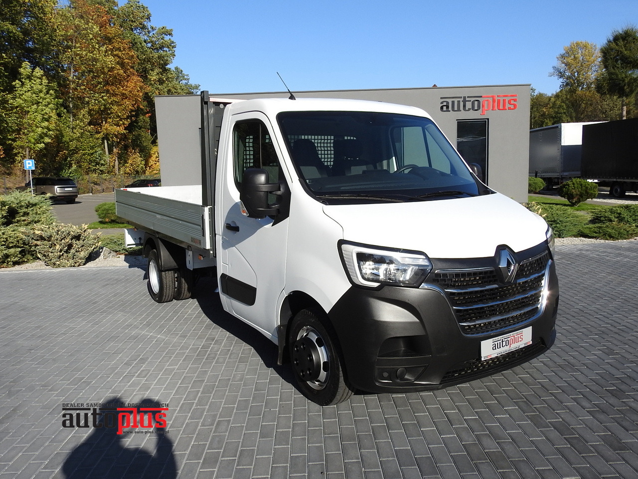 RENAULT MASTER STAKE BODY CRUISE CONTROL AIR CONDITIONING LED LIGHTS TWIN WHEELS 130HP - Dostavno vozilo s ravnom platformom: slika 1 RENAULT MASTER STAKE BODY CRUISE CONTROL AIR CONDITIONING LED LIGHTS TWIN WHEELS 130HP - Dostavno vozilo s ravnom platformom: slika 1