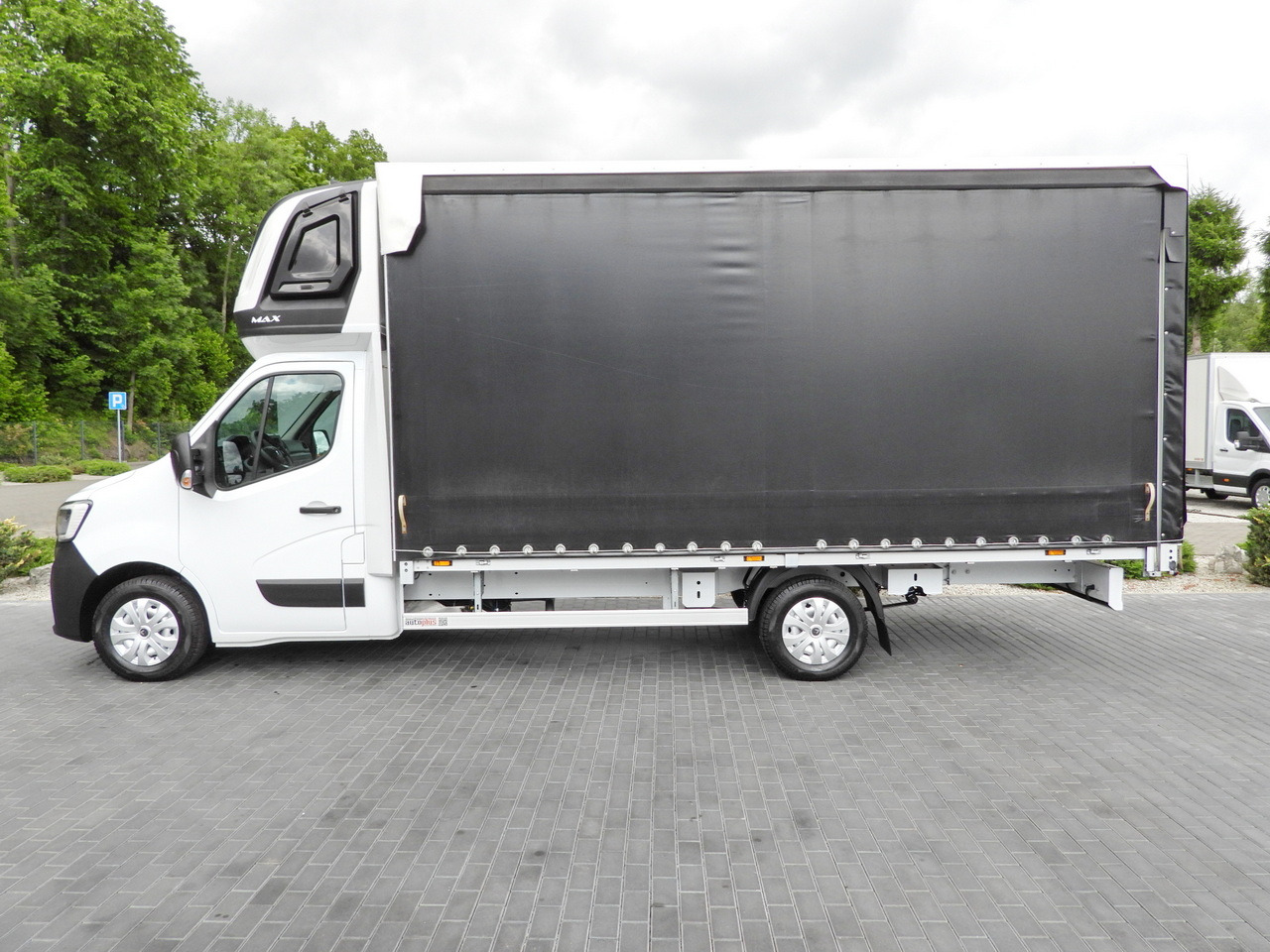 Dostavno vozilo sa ceradom RENAULT MASTER  TARPAULIN 10 PALLETS CRUISE CONTROL LED LIGHTS AIR CONDITIONING  165HP: slika 9 Dostavno vozilo sa ceradom RENAULT MASTER  TARPAULIN 10 PALLETS CRUISE CONTROL LED LIGHTS AIR CONDITIONING  165HP: slika 9