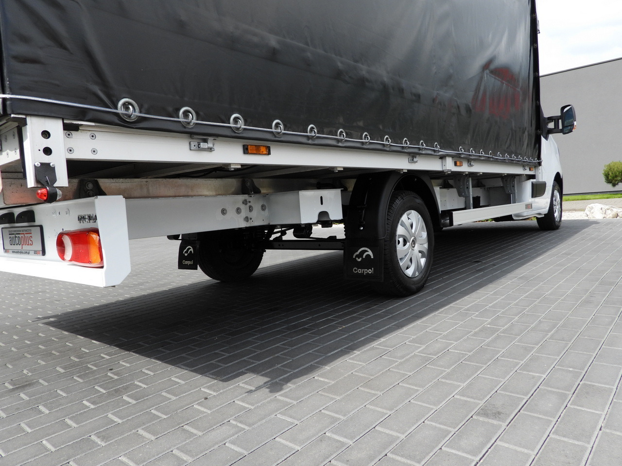 Dostavno vozilo sa ceradom RENAULT MASTER  TARPAULIN 10 PALLETS CRUISE CONTROL LED LIGHTS AIR CONDITIONING  165HP: slika 17 Dostavno vozilo sa ceradom RENAULT MASTER  TARPAULIN 10 PALLETS CRUISE CONTROL LED LIGHTS AIR CONDITIONING  165HP: slika 17