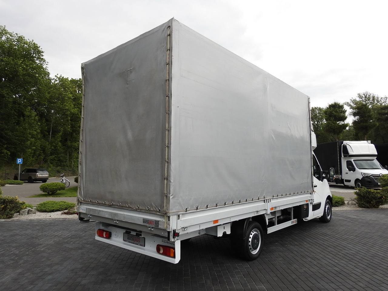 RENAULT MASTER TARPAULIN 10 PALLETS WEBASTO CRUISE CONTROL AIR CONDITIONING 170HP - Dostavno vozilo sa ceradom: slika 3 RENAULT MASTER TARPAULIN 10 PALLETS WEBASTO CRUISE CONTROL AIR CONDITIONING 170HP - Dostavno vozilo sa ceradom: slika 3