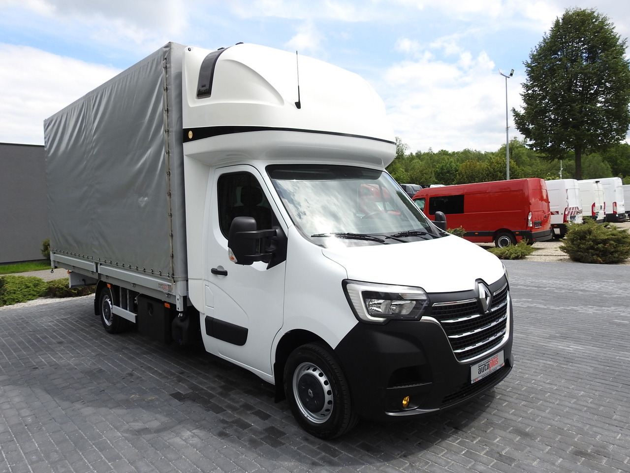 RENAULT MASTER TARPAULIN 10 PALLETS WEBASTO CRUISE CONTROL AIR CONDITIONING LED LIGHTS 165HP - Dostavno vozilo sa ceradom: slika 4 RENAULT MASTER TARPAULIN 10 PALLETS WEBASTO CRUISE CONTROL AIR CONDITIONING LED LIGHTS 165HP - Dostavno vozilo sa ceradom: slika 4