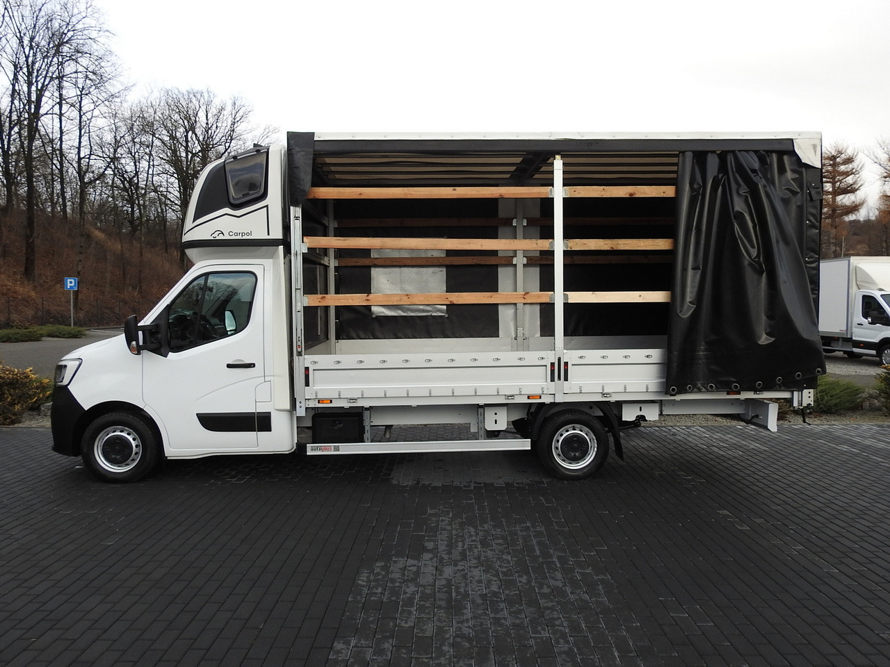 Dostavno vozilo sa ceradom RENAULT MASTER TARPAULIN 10 PALLETS WEBASTO CRUISE CONTROL AIR CONDITIONING LED LIGHTS PNEUMATICS 165HP: slika 8 Dostavno vozilo sa ceradom RENAULT MASTER TARPAULIN 10 PALLETS WEBASTO CRUISE CONTROL AIR CONDITIONING LED LIGHTS PNEUMATICS 165HP: slika 8